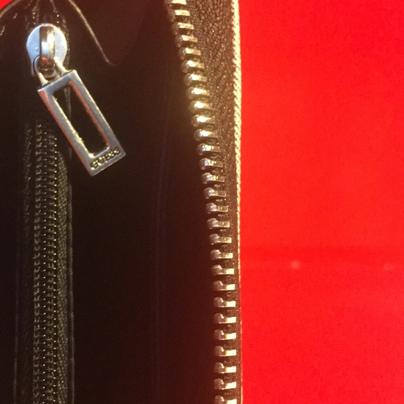 Guess Signature G Monogram Triangle Logo Grey Gray & Black Womens Wallet - Picture 6 of 13